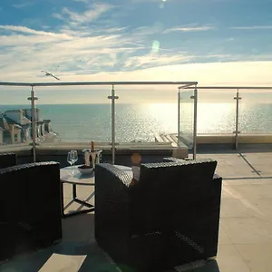 Airhost's Brighton's Diamond Escape With Sea Views , Hove Verenigd Koninkrijk